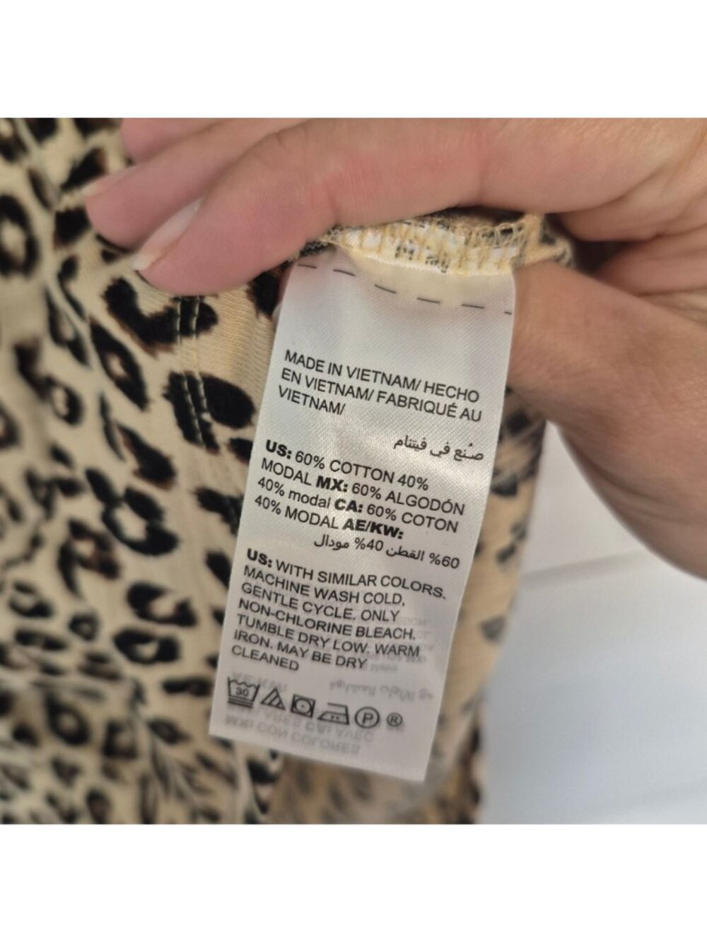 Chicos Leopard Print 3/4 Sleeve Top XS 00 Beige & Black Lightweight Cotton Blend - Picture 4 of 6